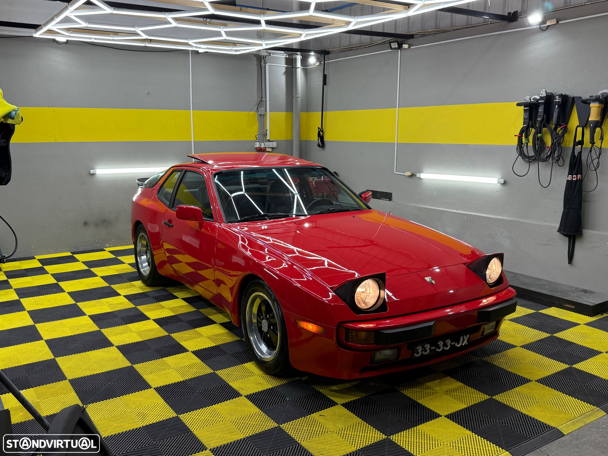 Porsche 944 Standard - 35