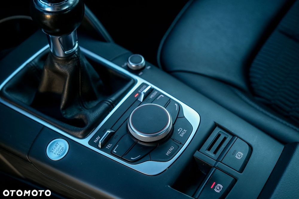 Audi A3 Limousine 2.0 TDI quattro Ambiente - 18