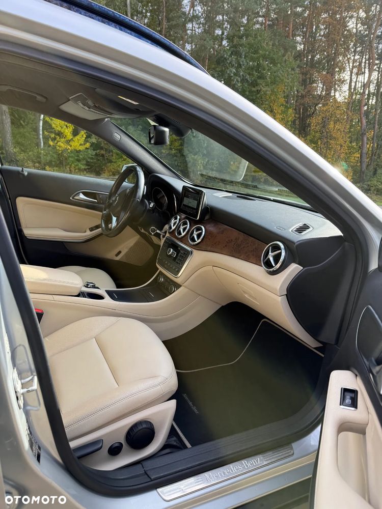 Mercedes-Benz GLA 250 4-Matic - 20