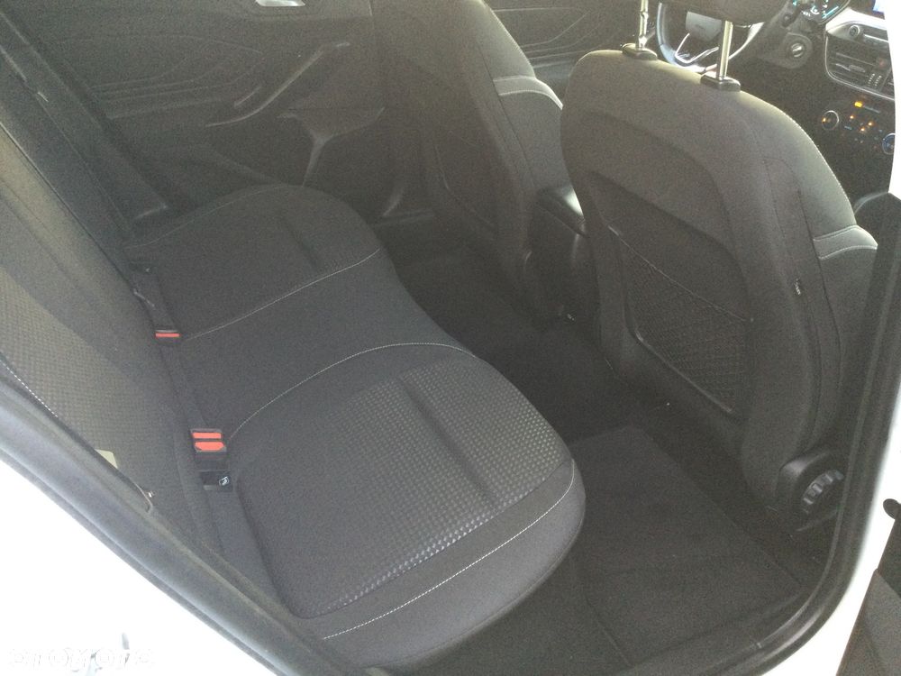 Ford Focus 1.5 EcoBlue Start-Stopp-System TITANIUM - 15