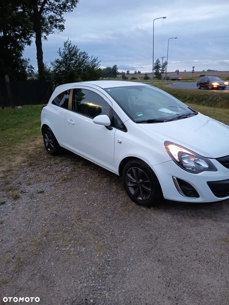 Opel Corsa 1.4 16V Cosmo - 6