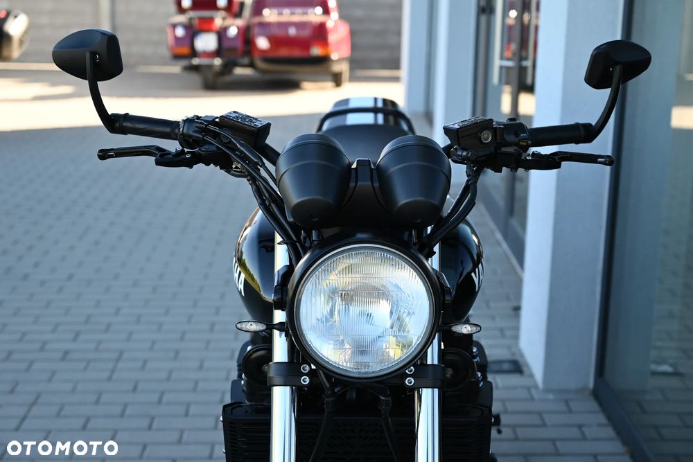 Yamaha XJR - 6