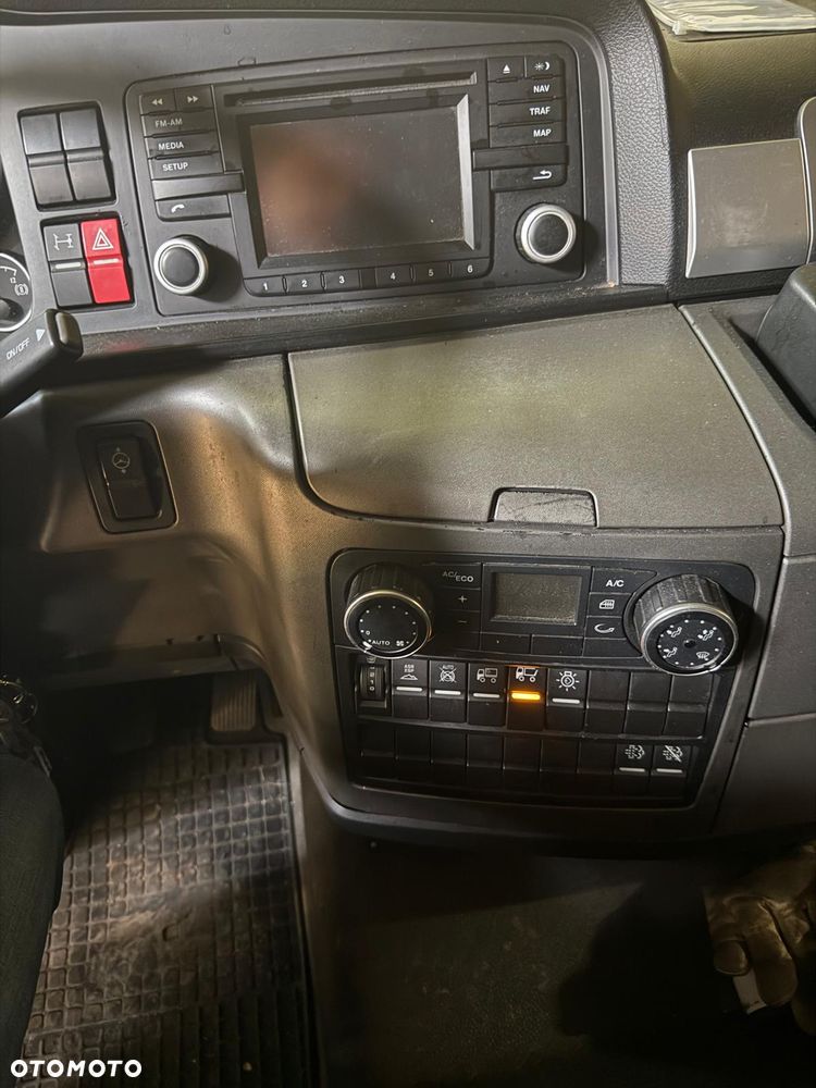 MAN TGL 12.250 12.220 Firanka 18 palet Winda 1500 kg Niski przebieg Manual klima Blokada mostu Sprzęg - 2