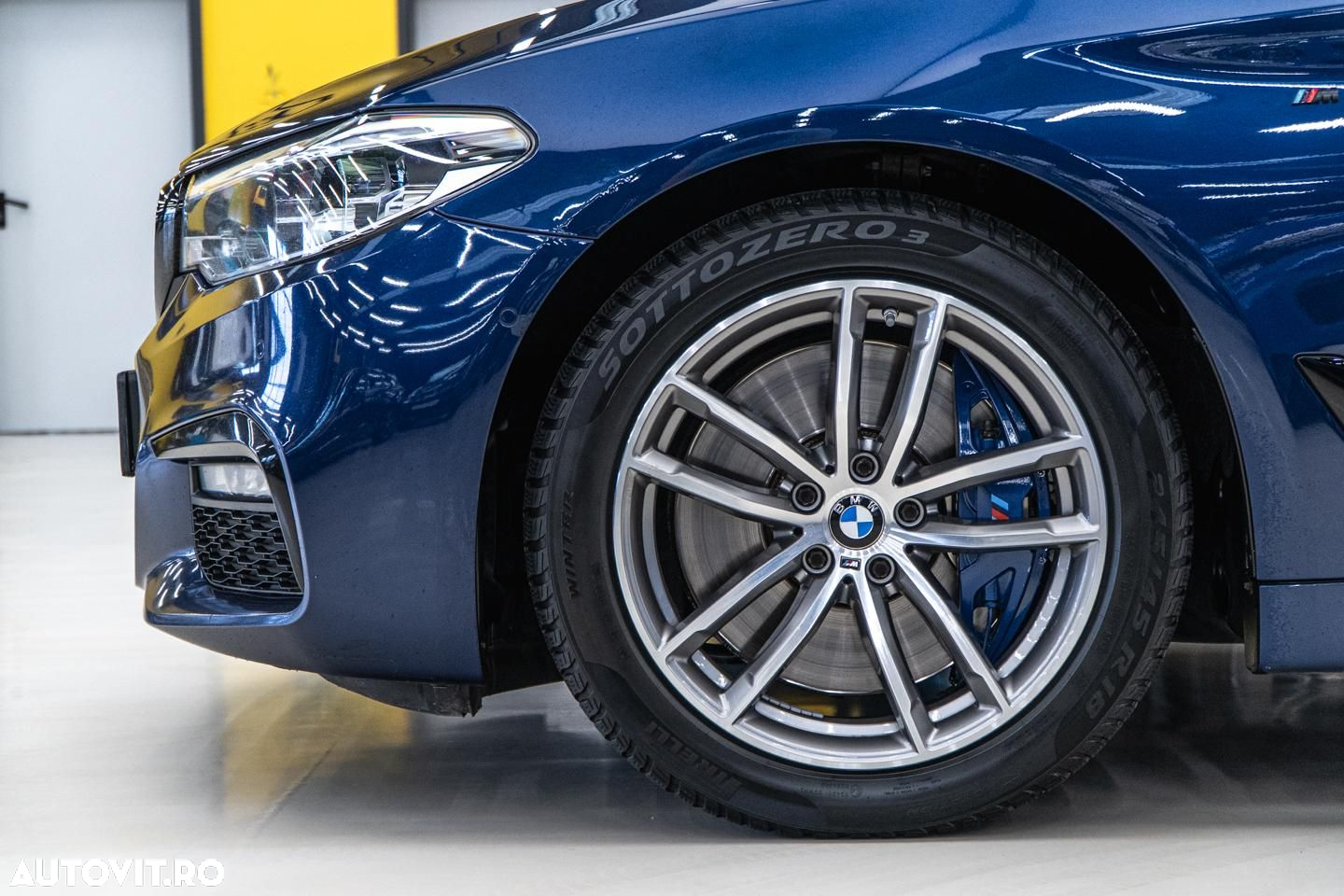 BMW Seria 5 540i AT - 40