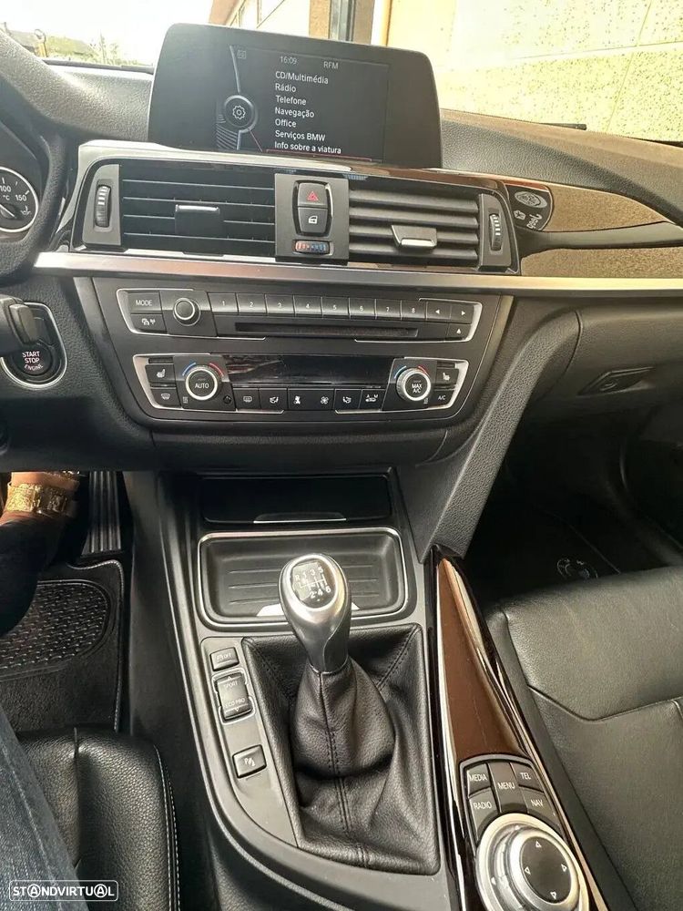 BMW 320 d Line Luxury - 6