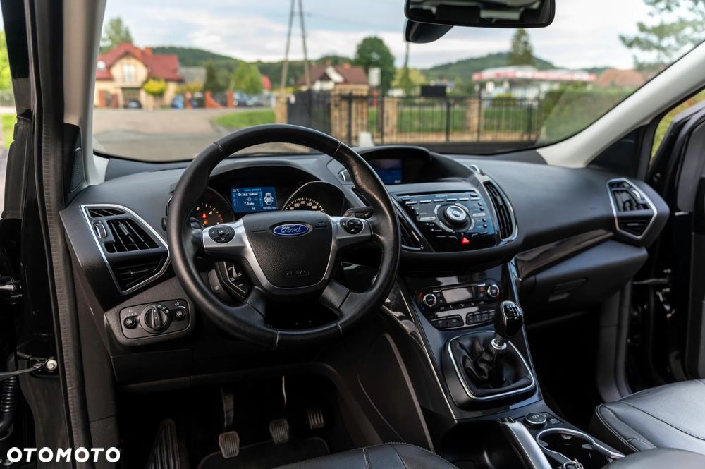 Ford Kuga 2.0 TDCi 4x4 Titanium - 37