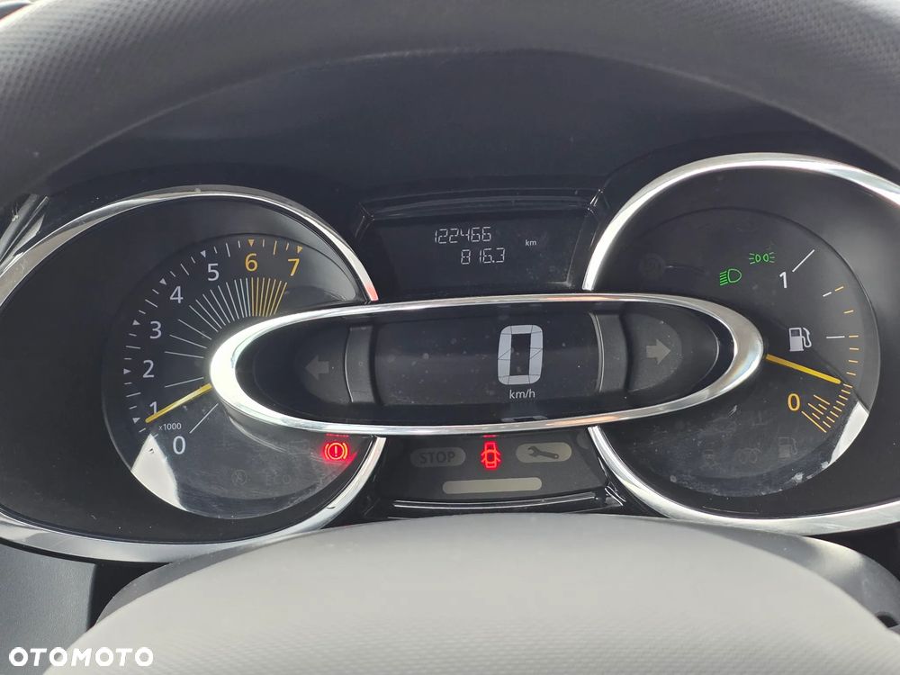 Renault Clio 1.2 16V Intens - 23