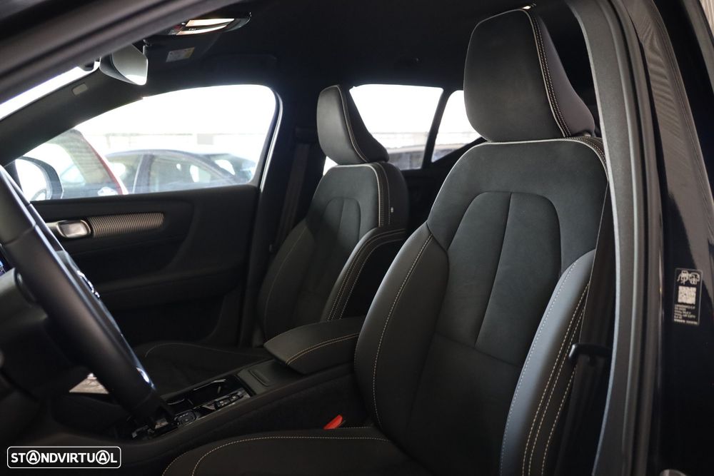 Volvo XC 40 2.0 B3 Plus Dark - 7
