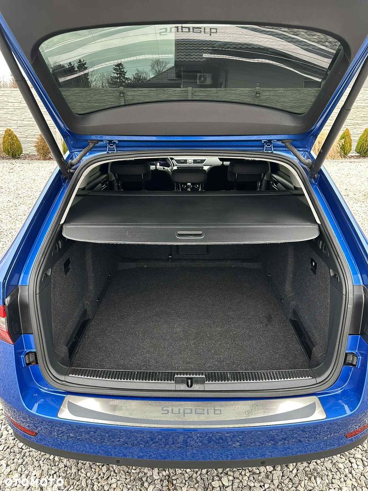 Skoda Superb 2.0 TDI SCR Ambition DSG - 22