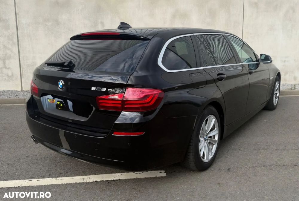 BMW Seria 5 525d xDrive AT - 17