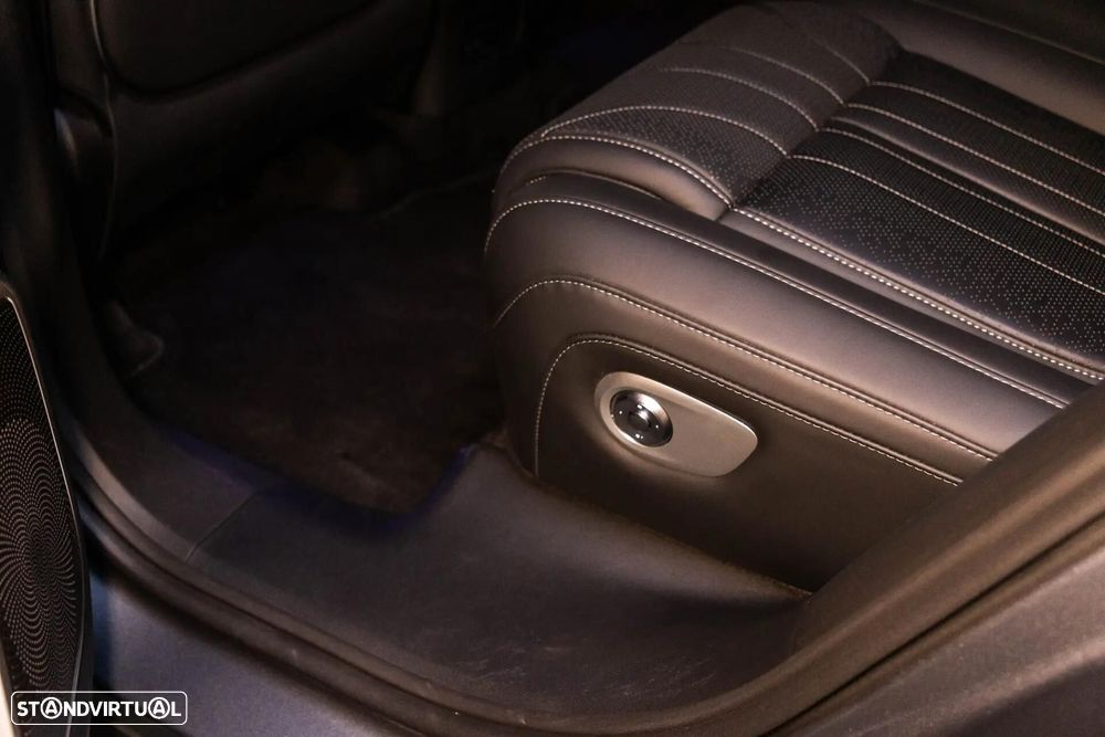Xpeng G9 93.1 kWh Long Range+Premium Seat & Audio Pack - 36