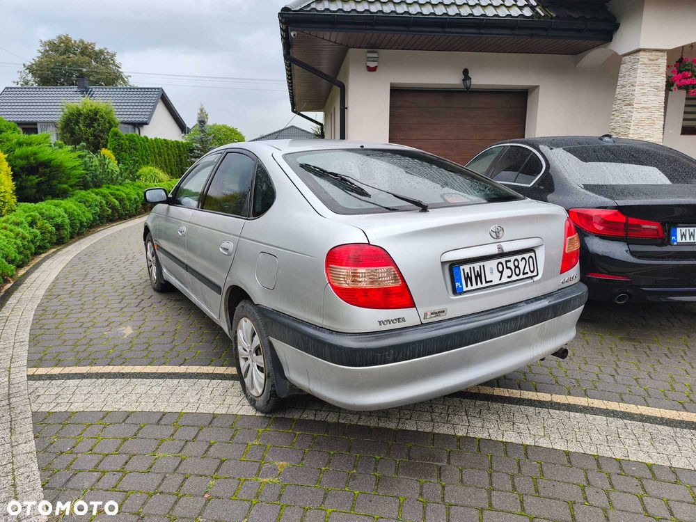 Toyota Avensis - 3