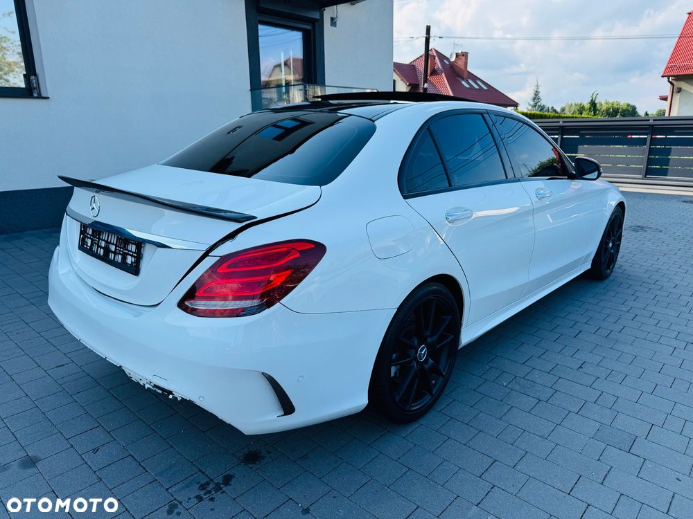 Mercedes-Benz Klasa C AMG 43 4Matic 9G-TRONIC - 13
