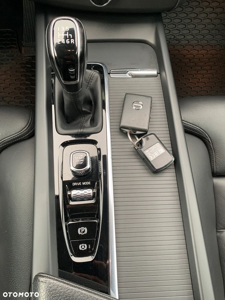 Volvo XC 60 D4 Drive-E Momentum - 26