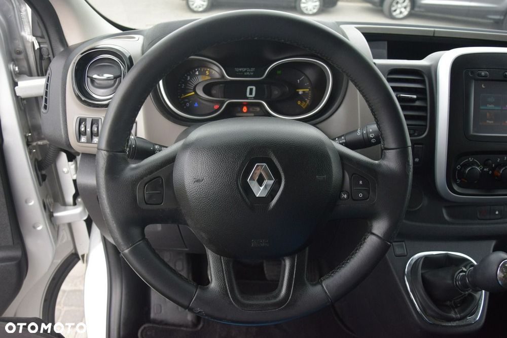 Renault Trafic - 25