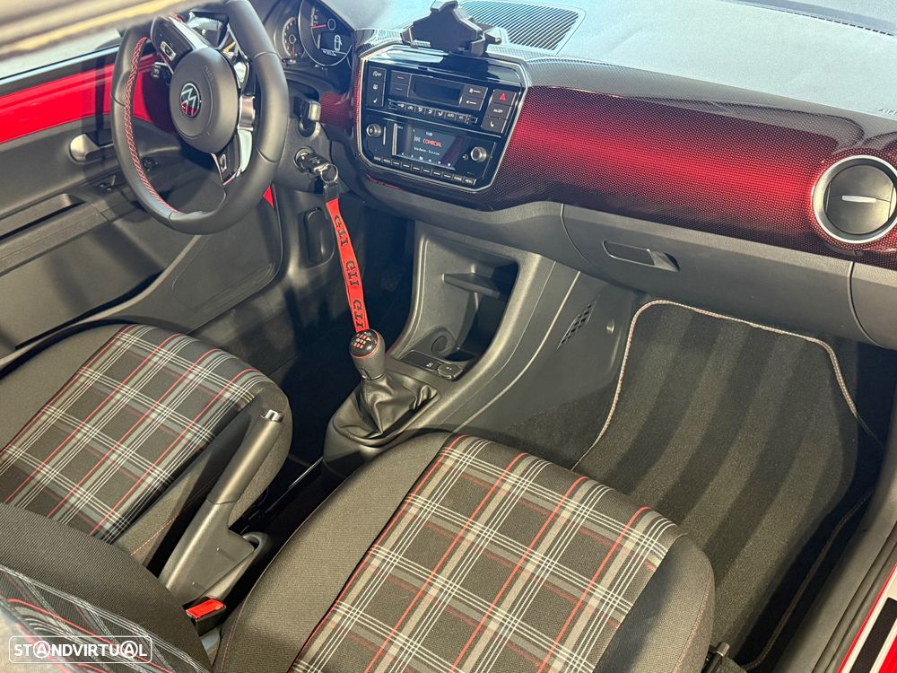 VW Up! - 11