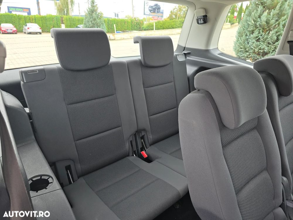 Volkswagen Touran 1.6 TDI SCR BlueMotion Technology Comfortline - 10