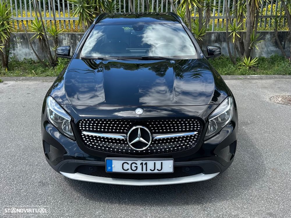 Mercedes-Benz GLA 180 d Urban - 2