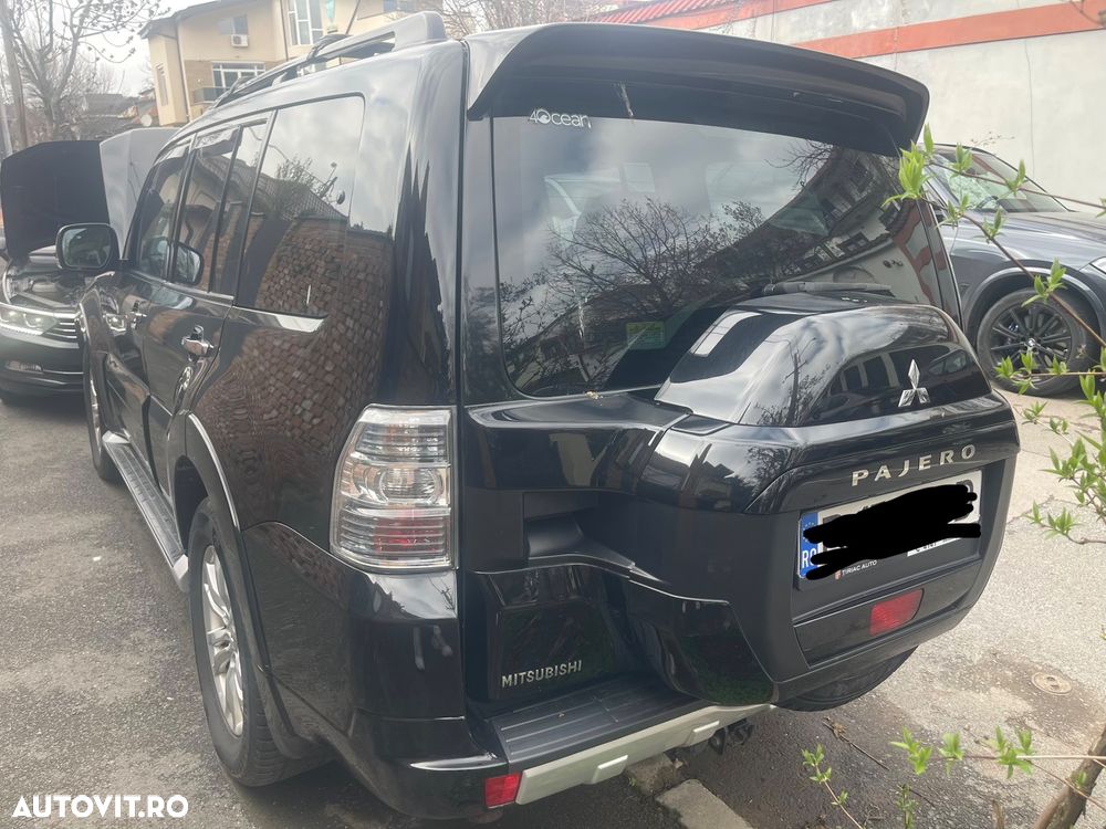 Mitsubishi Pajero LWB 3.2 DI-D Instyle A70 - 5