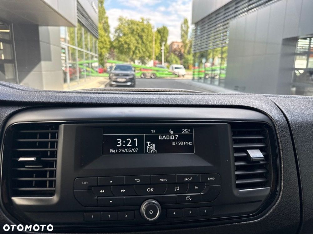 Opel Vivaro - 16