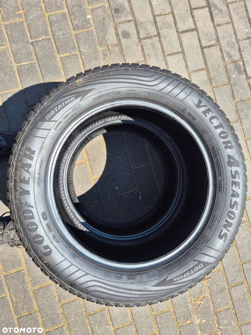 235/55/17 235/55r17 Goodyear Vector 4Seasons G2 235/55R17 103 V - 2