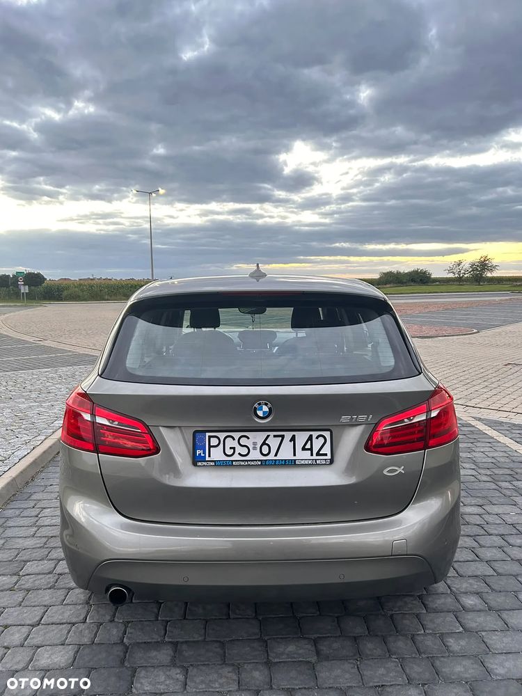 BMW Seria 2 218i - 3
