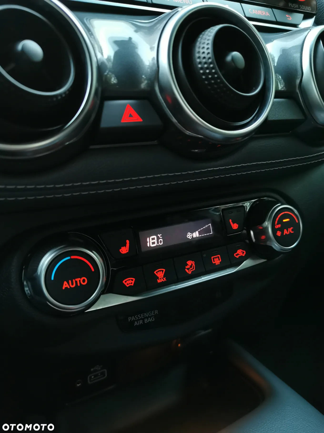 Nissan Juke 1.0 DIG-T N-Connecta - 37
