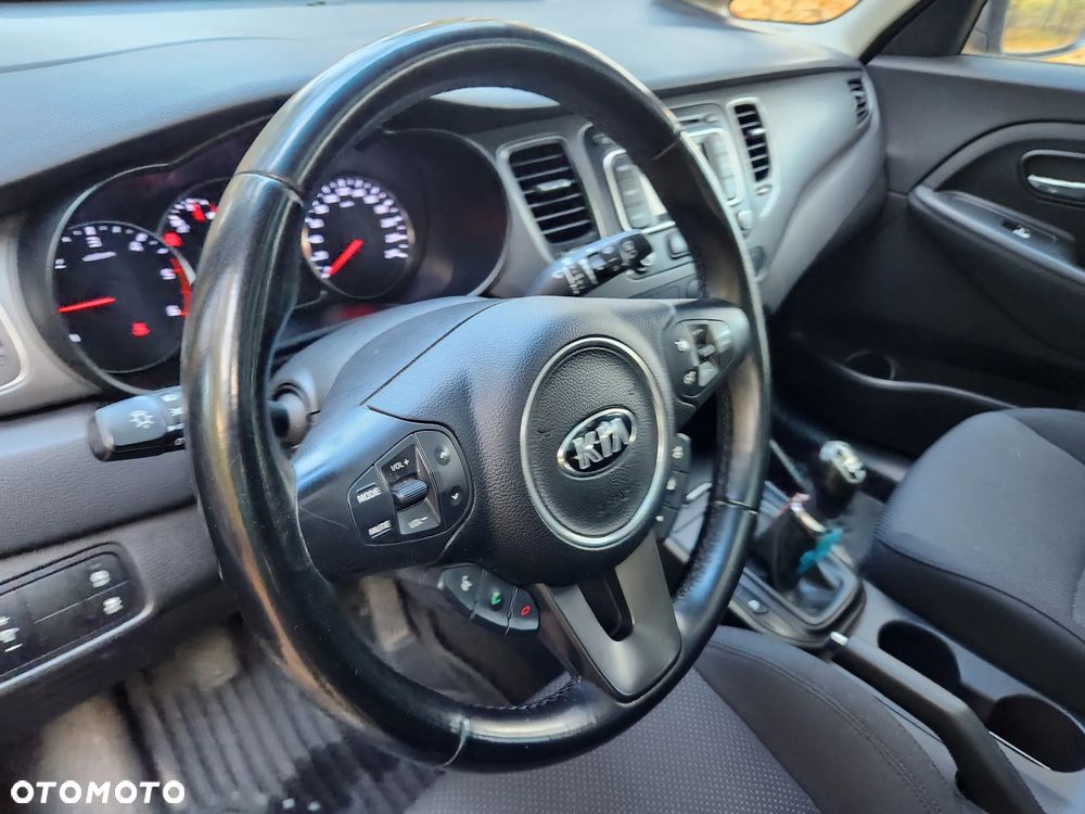 Kia Carens 1.7 CRDi XL 7os - 28