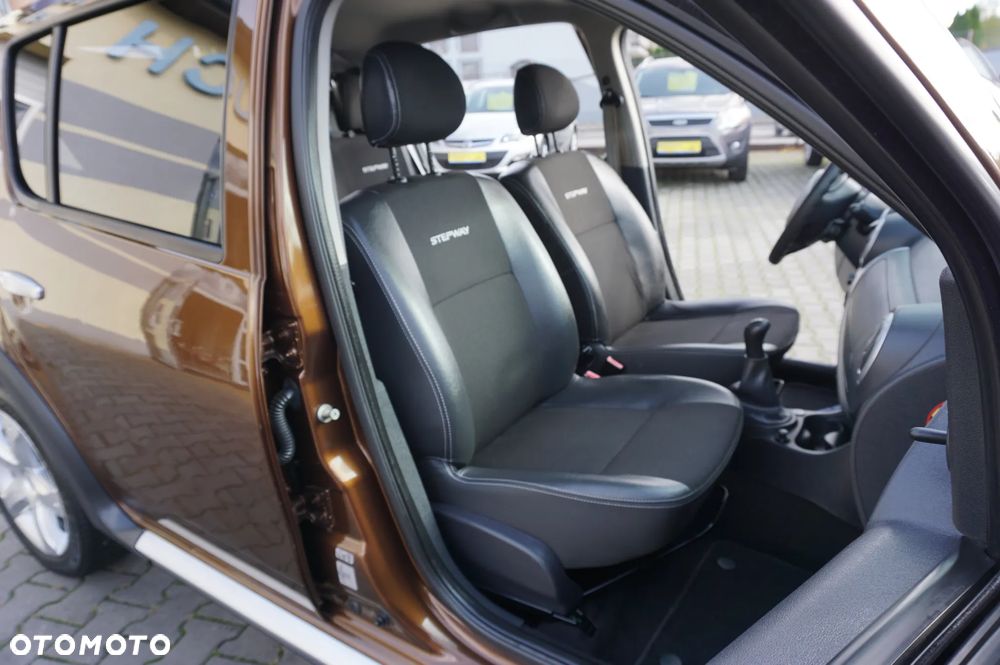 Dacia Sandero Stepway 1.6 - 29