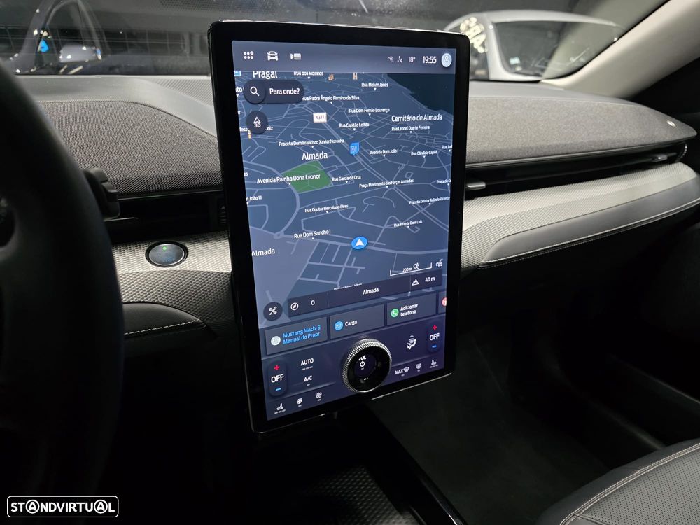 Ford Mustang Mach-E 75.7 kWh Base - 12