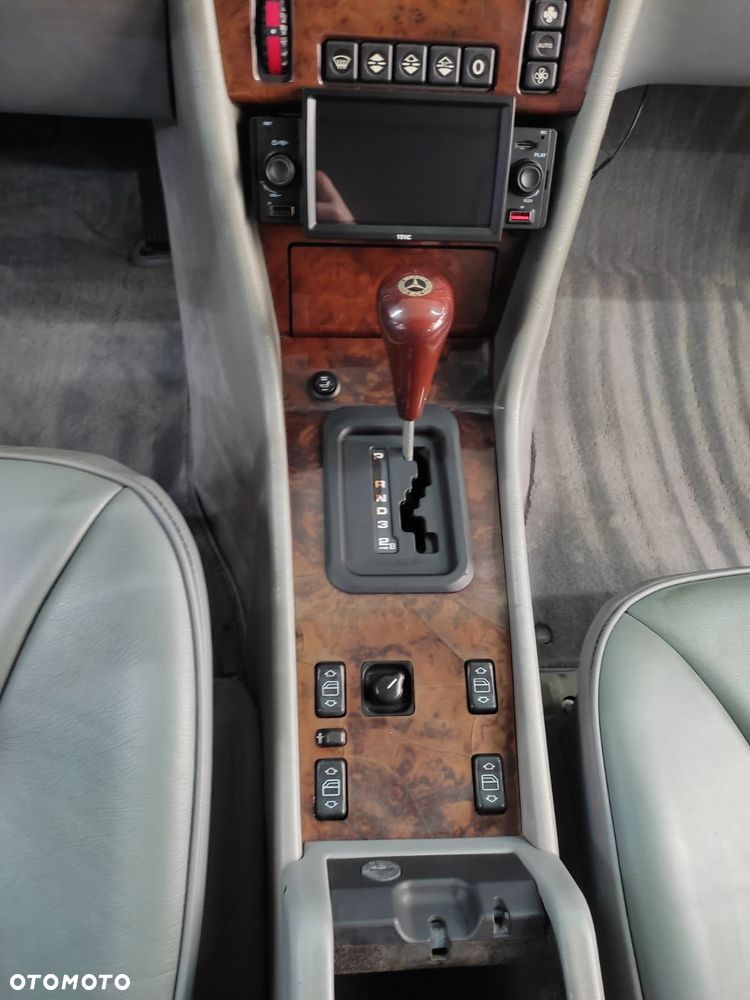 Mercedes-Benz Klasa E 420 - 18