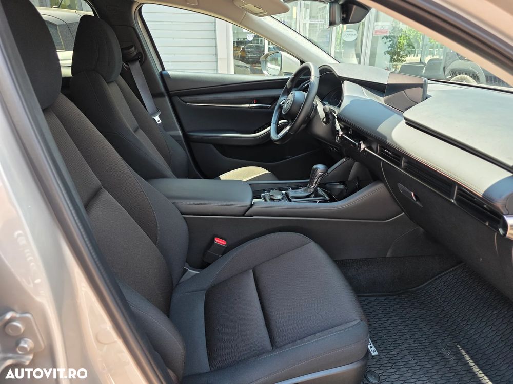 Mazda 3 e-Skyactiv G140 AT MHEV Center-Line - 7