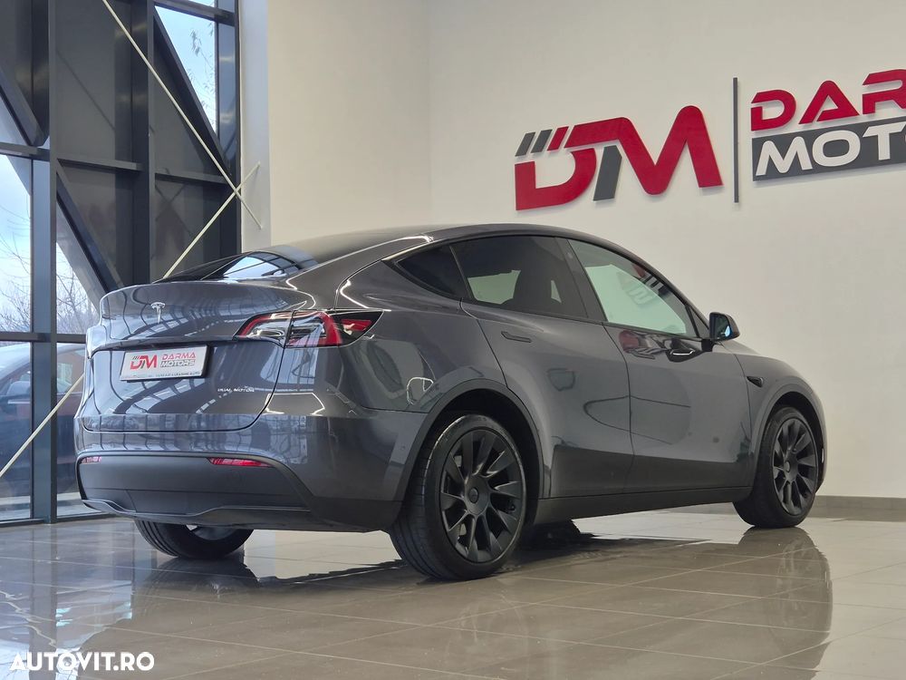 Tesla Model Y Long Range Dual Motor AWD - 5