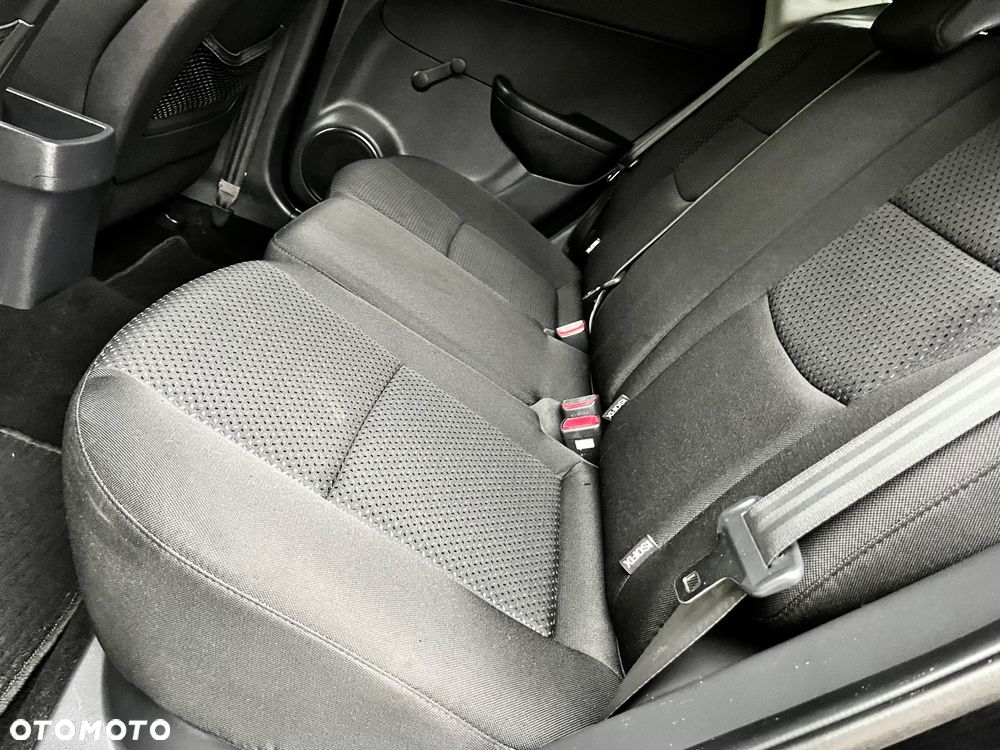 Hyundai i30 1.4 Blue Comfort - 22