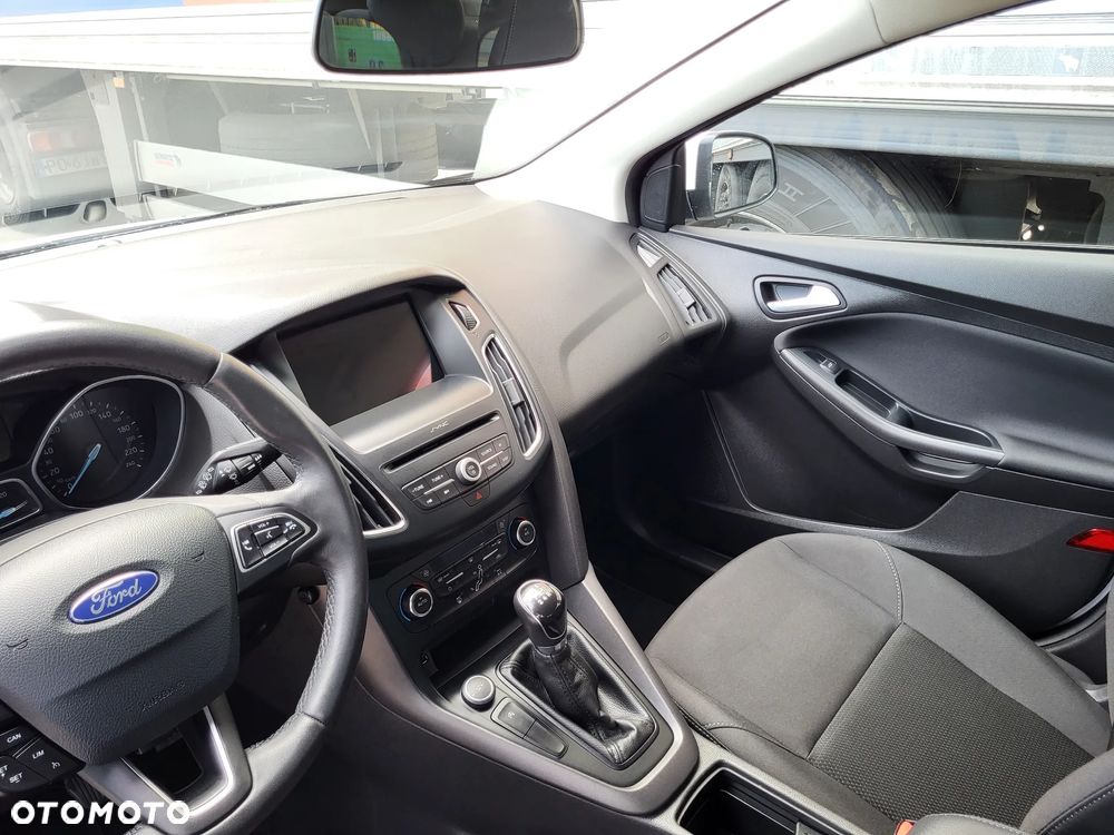 Ford Focus 1.0 EcoBoost Trend Edition Business - 21