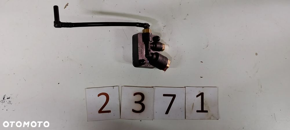 Rozdzielacz hamulcowy MAN 81981836424 - 1