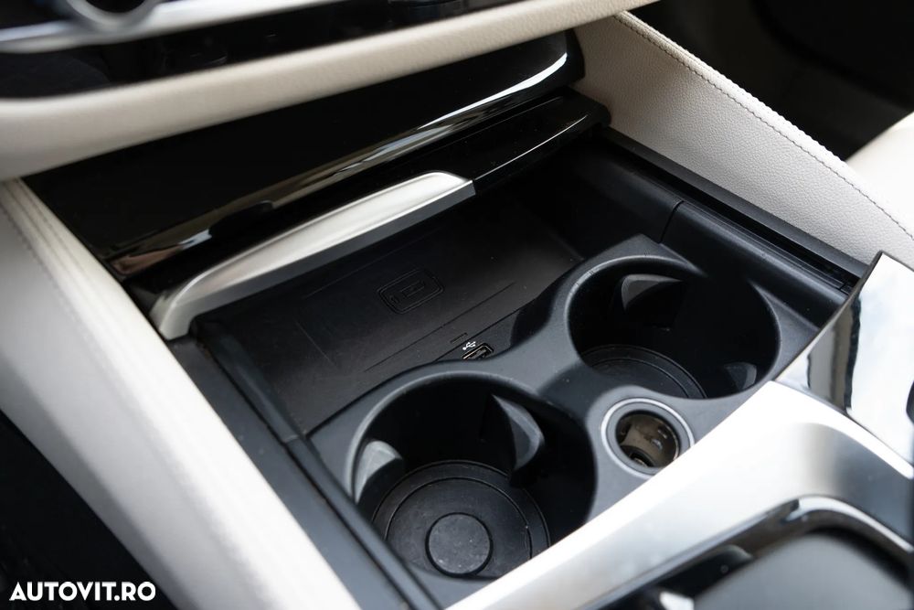 BMW Seria 5 540i xDrive AT - 36