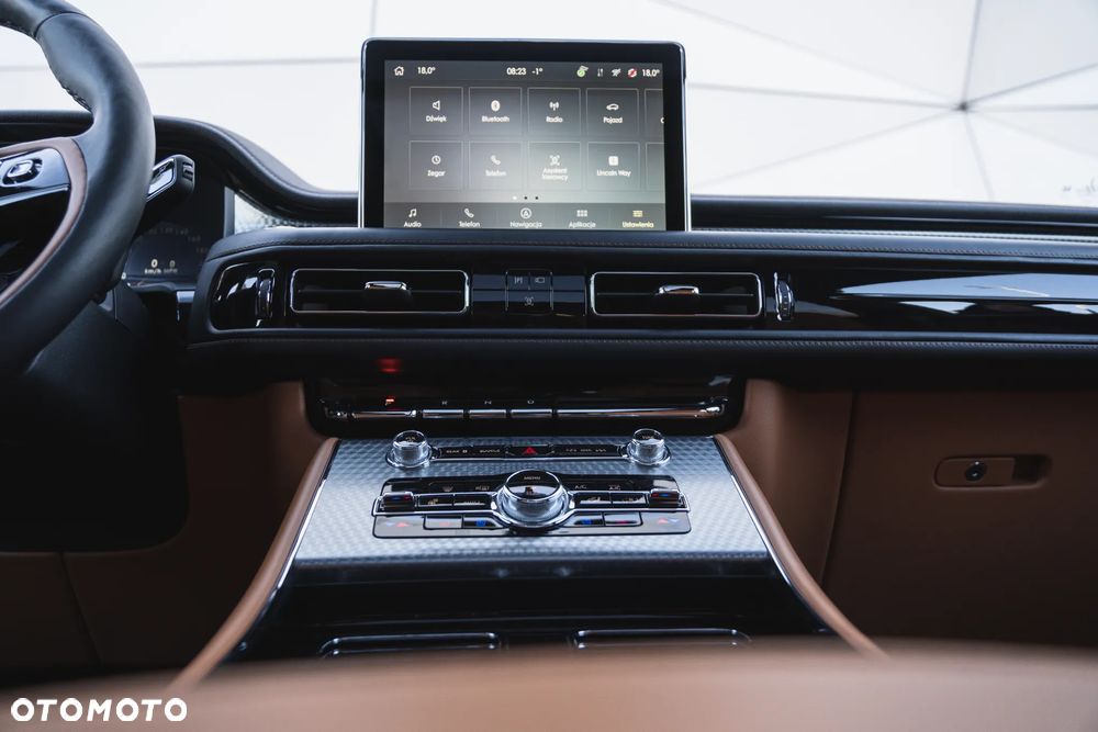 Lincoln Aviator - 16
