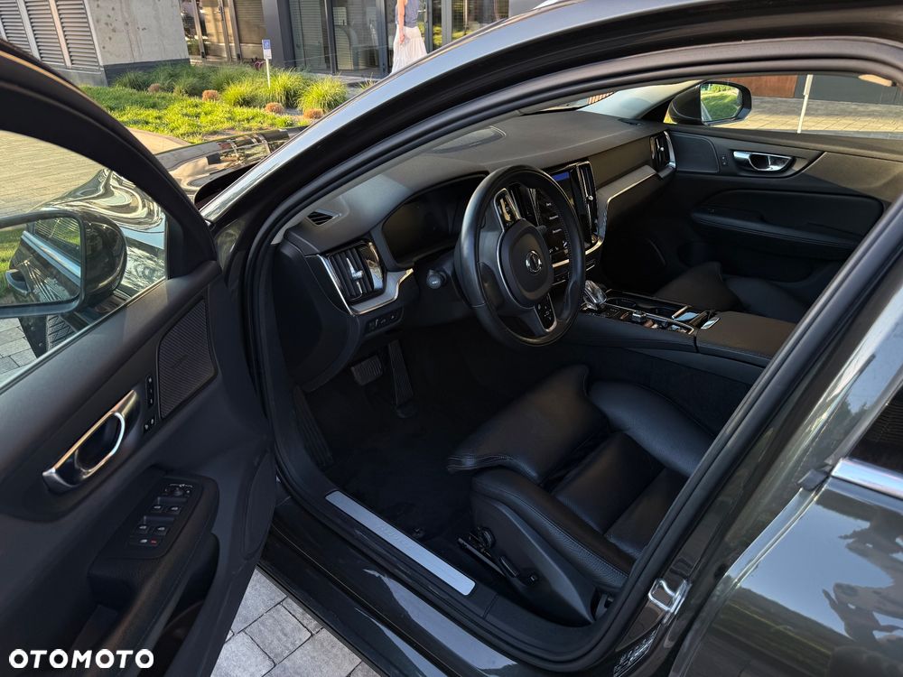 Volvo V60 T6 AWD Plug-In Hybrid Inscription - 10