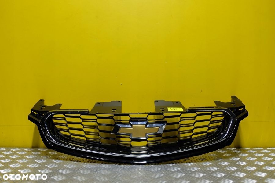 CHEVROLET SS 2014-2017 GRILL ATRAPA PRZÓD USA - 1