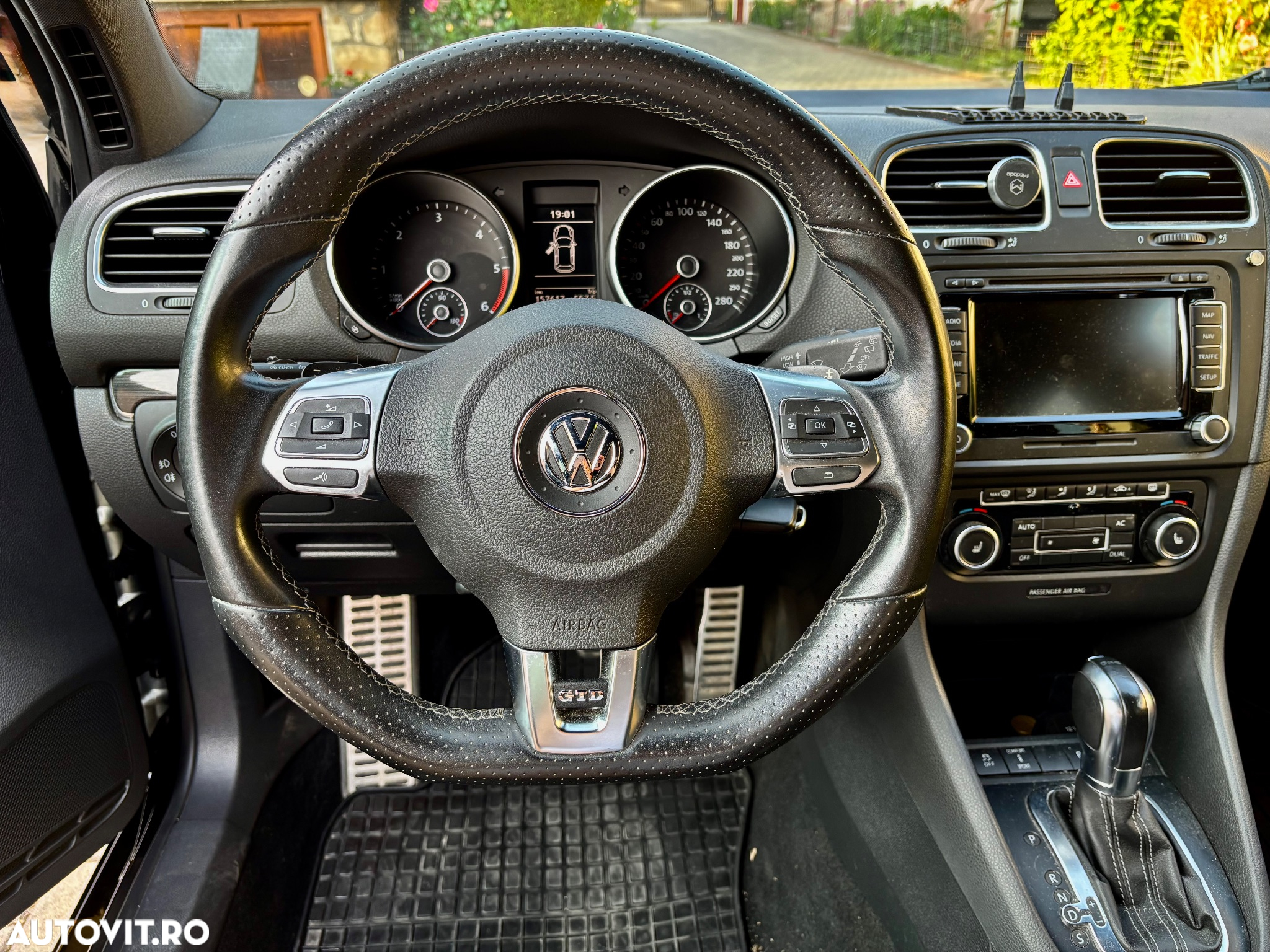 Volkswagen Golf 2.0 DPF GTD DSG - 8