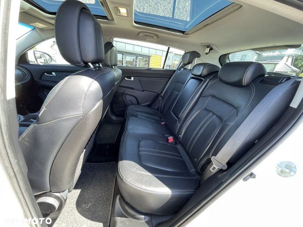 Kia Sportage - 16