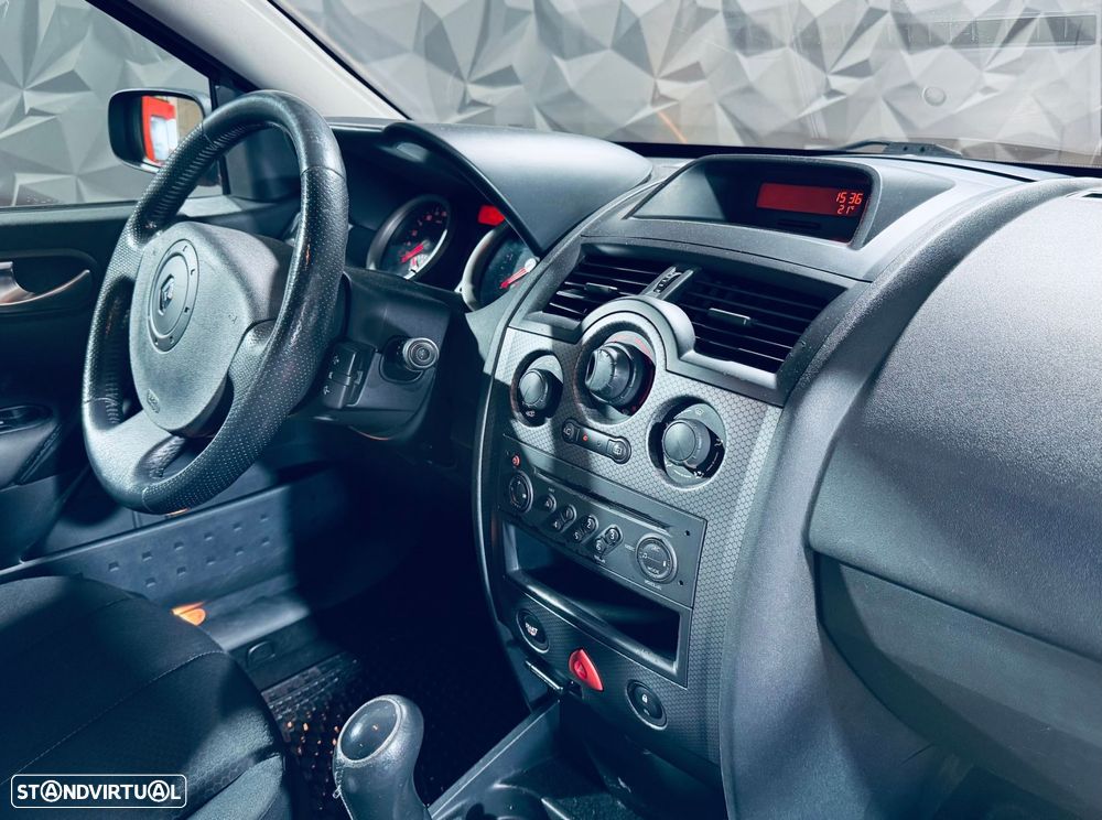 Renault Mégane Break 1.5 dCi Dynamique - 13