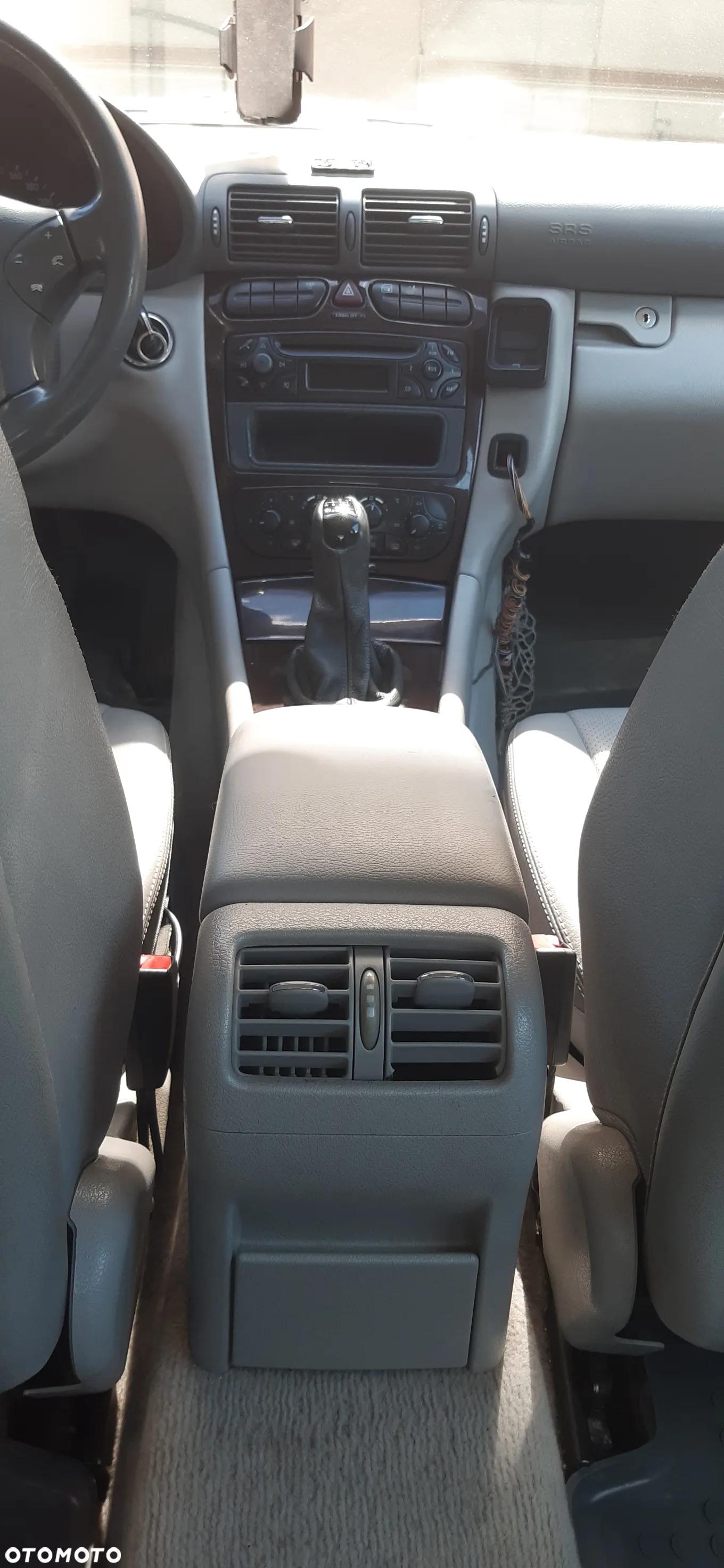 Mercedes-Benz Klasa C 220 CDI Elegance - 14