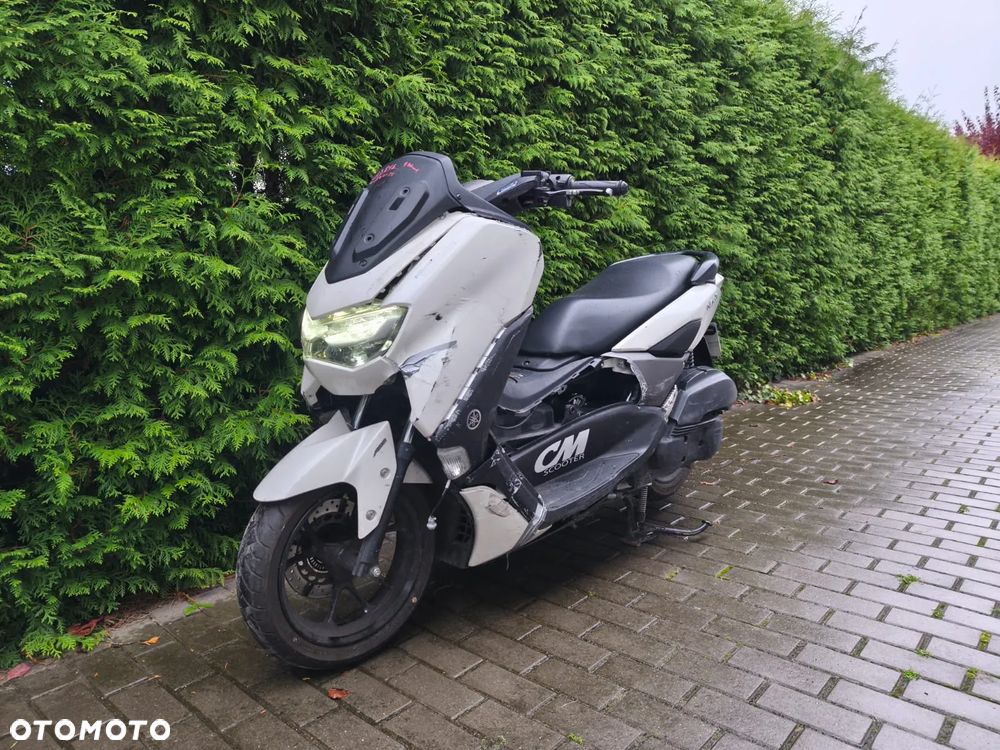 Yamaha NMAX - 10