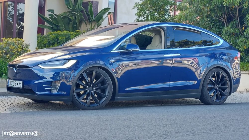 Tesla Model X 100D - 37