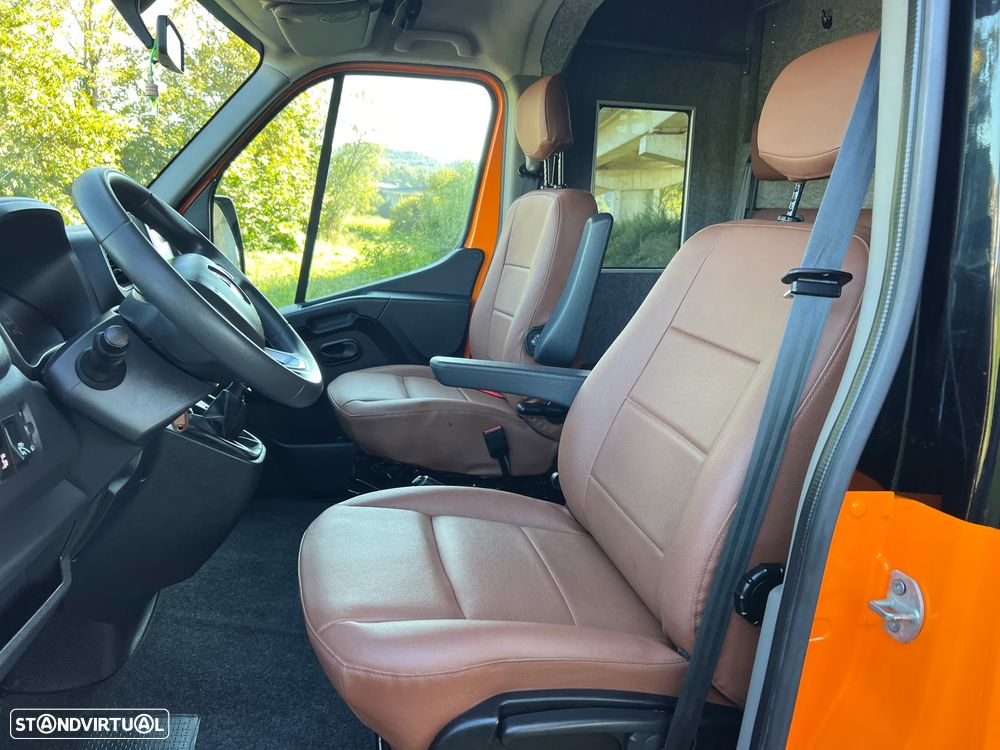 Renault MASTER 2.3 BlueDci 170 cv Esp. Cavalos de Desporto Barbot - 12