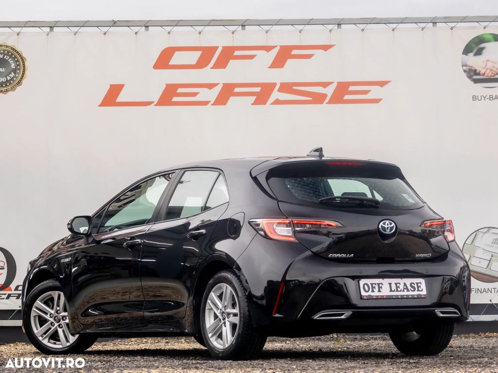 Toyota Corolla 2.0 Hybrid Business Edition - 3
