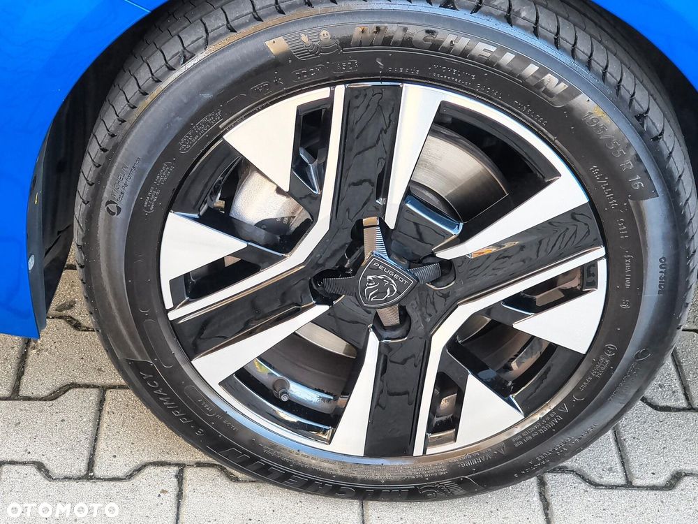 Peugeot 208 - 14