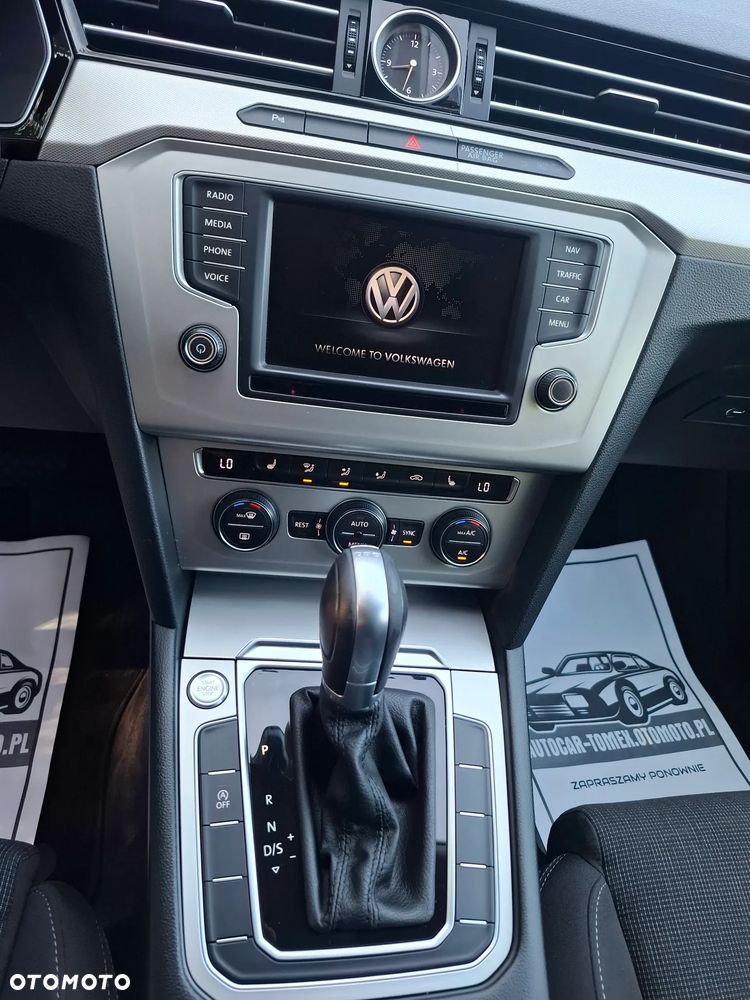 Volkswagen Passat 2.0 TDI SCR DSG Conceptline - 30
